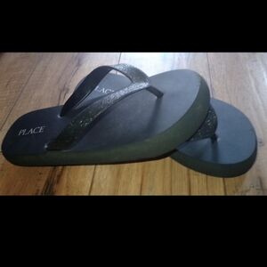 Girl's Glitter Platform Flip-Flops Size 3/4.